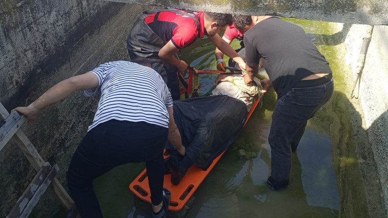 Mersin’de Sulama Kanalına Düşen Yaşlı Adam Kurtarıldı