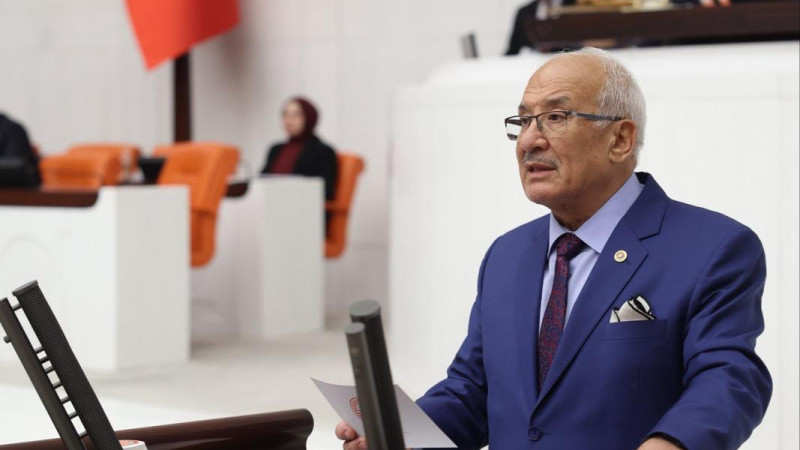 Burhanettin Kocamaz: “Bu Yasa Türk Parasının Değerini Koruyamaz”