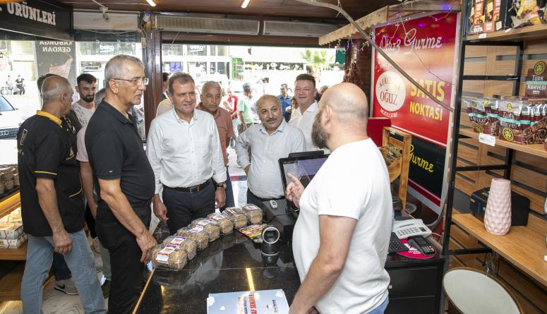 BAŞKAN SEÇER, MEZİTLİ ESNAFINI ZİYARET ETTİ, HAYIRLI İŞLER DİLEDİ