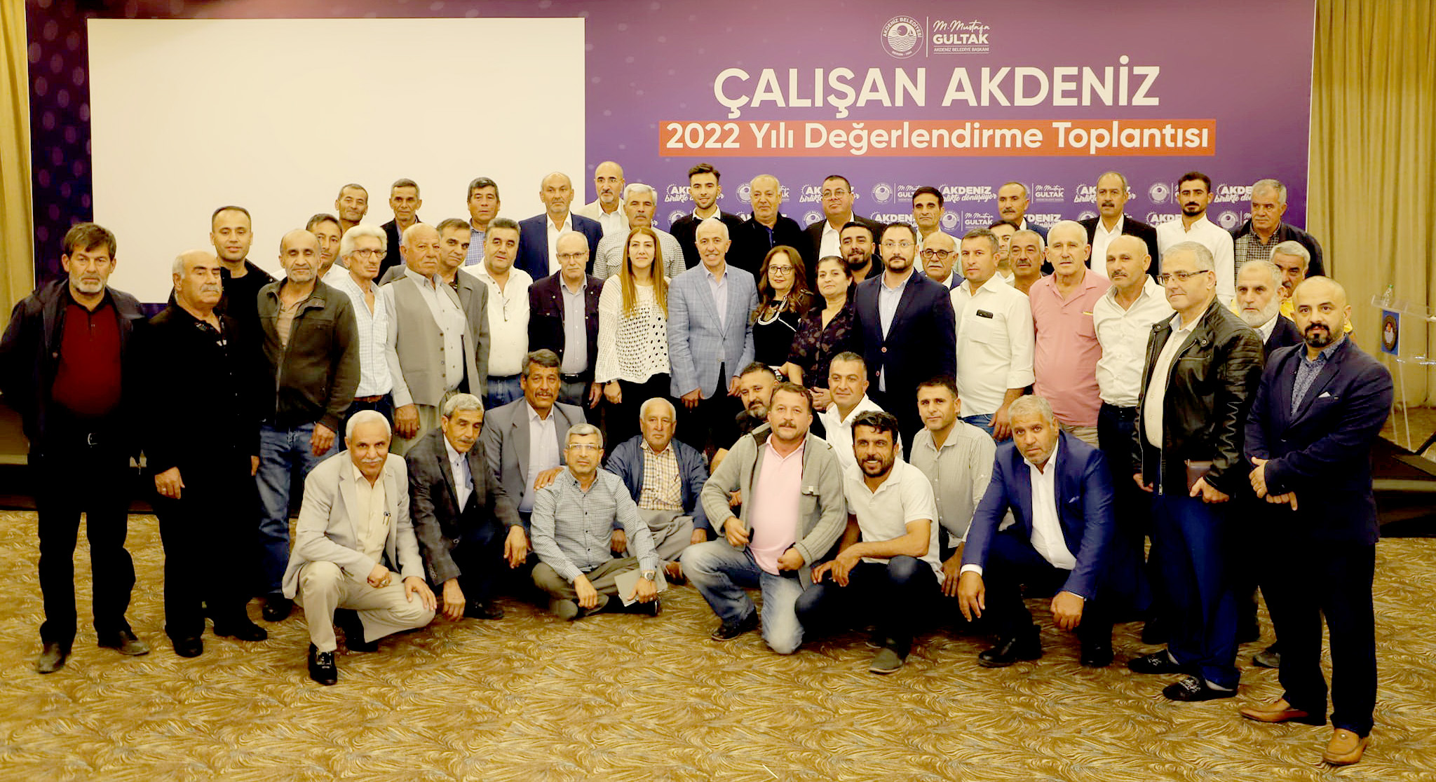 Akdeniz Belediye Başkanı Gültak, Akdeniz’in Değişimini Mahalle Başkanlarına Anlattı