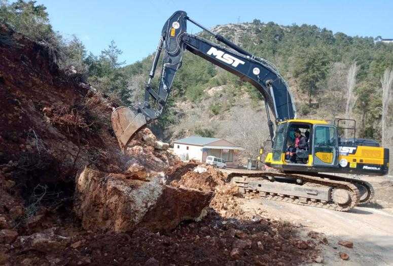 DARIPINARI’NDA HEYELAN YAŞANAN BÖLGEDE BÜYÜKŞEHİR EKİPLERİNDEN ÇALIŞMA