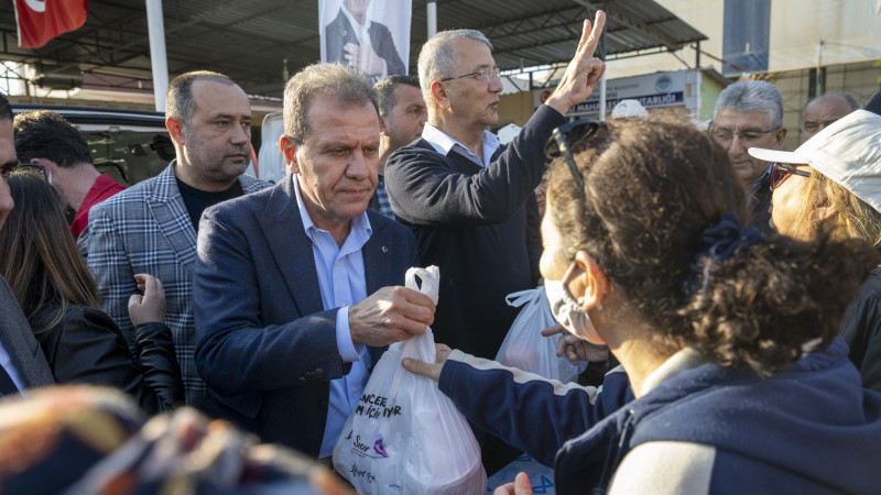 Mersin Haber/ Seymenli’deki Mahalle Mutfağı’nda Başkan Seçer Sürprizi