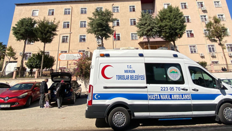 Toroslar Belediyesinin Ambulansı Ve Sağlık Ekibi, 7/24 Depremzedelerin Hizmetinde 