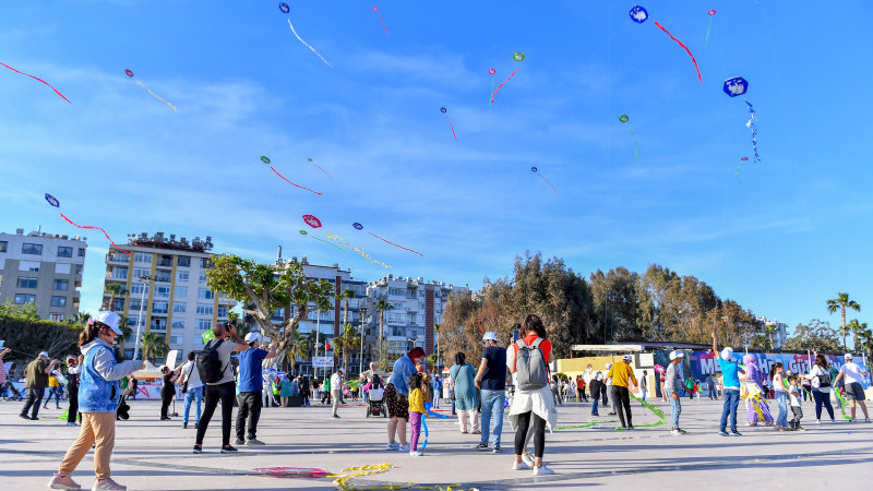 Mersin Büyükşehir’den ‘Engelleri Uçuruyoruz Şenliği’