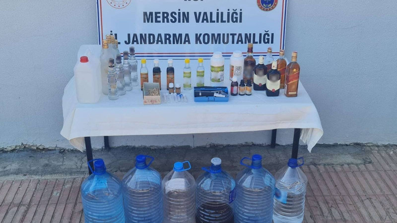 JANDARMA’DAN KAÇAK SİGARA VE SAHTE ALKOLLÜ İÇKİ OPERASYONU