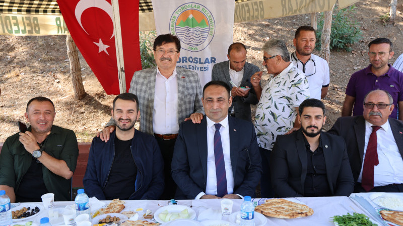 Başkan Yılmaz, Hem Hizmetleri Anlatıyor Hem Talepleri Dinliyor