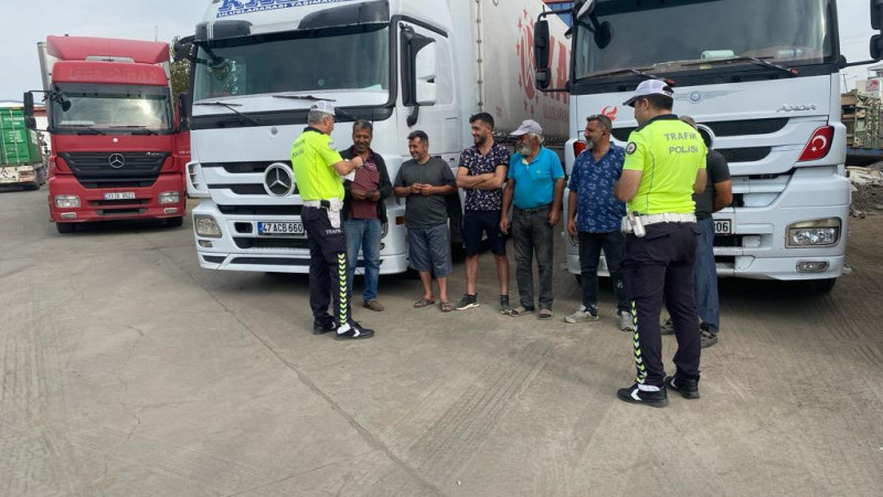 Mersin’de Yük Taşımacılığı Yapan Araç  Sürücülerine Eğitim Verildi