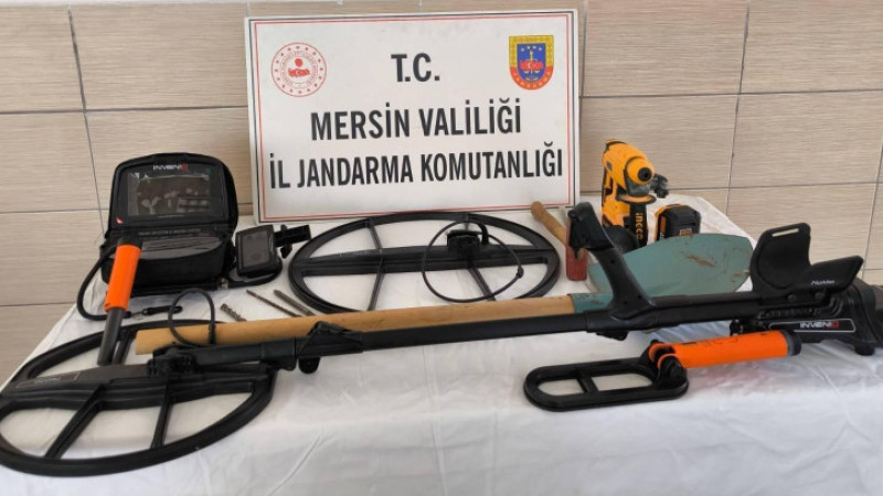 Mersin’de kaçak kazı yapan 11 şupheli suçüstü yakalandı 