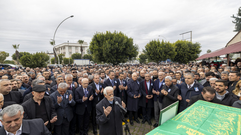 BAŞKAN SEÇER, KARDEŞİNİ SON YOLCULUĞUNA UĞURLADI 