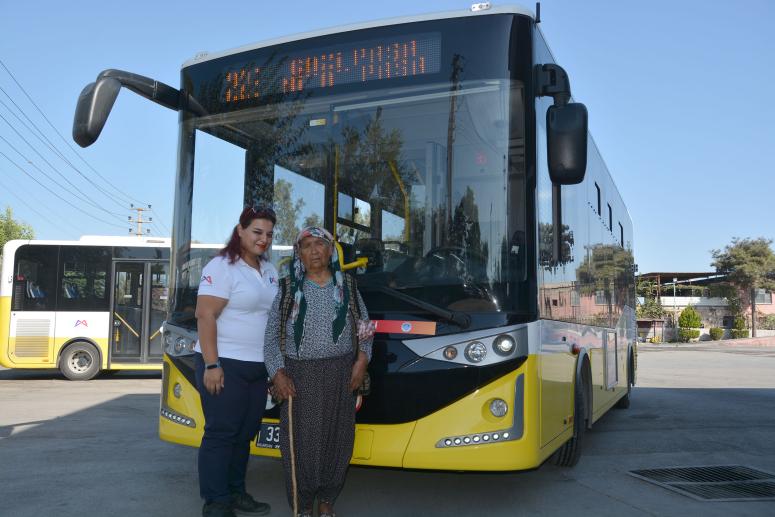 KADIN OTOBÜS ŞOFÖRÜNDEN ÖRNEK DAVRANIŞ