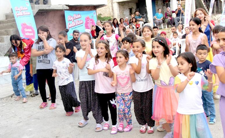 ÇAMLIYAYLA’NIN ÇAYIREKİNLİĞİ MAHALLESİN’NDE DE ŞENLİK HEYECANI YAŞANDI